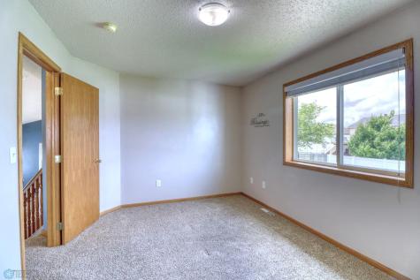 4309 52nd Street S Fargo ND 58104