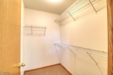 4309 52nd Street S Fargo ND 58104