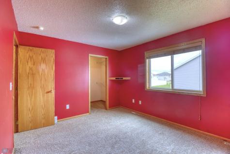 4309 52nd Street S Fargo ND 58104