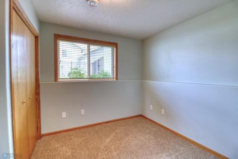 4309 52nd Street S Fargo ND 58104