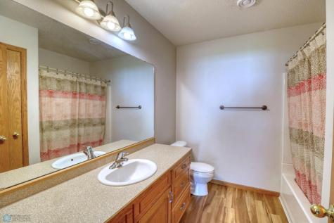 4309 52nd Street S Fargo ND 58104