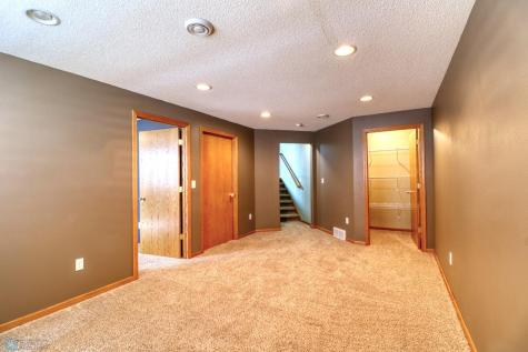 4309 52nd Street S Fargo ND 58104