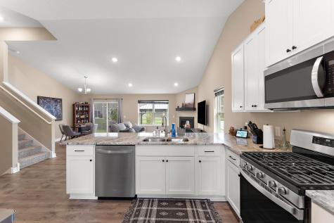 13760 Carrakay Way Rosemount MN 55068