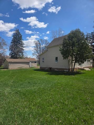 103 Main Street S Leonard ND 58052