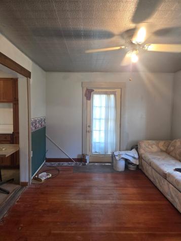 103 Main Street S Leonard ND 58052