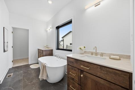 4270 Bristlecone Loop S Fargo ND 58104