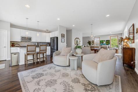 1724 Riverside Drive Shakopee MN 55379