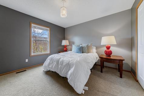 1724 Riverside Drive Shakopee MN 55379