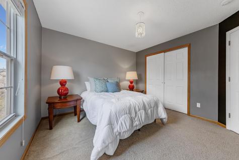 1724 Riverside Drive Shakopee MN 55379