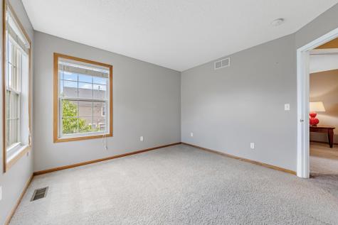 1724 Riverside Drive Shakopee MN 55379