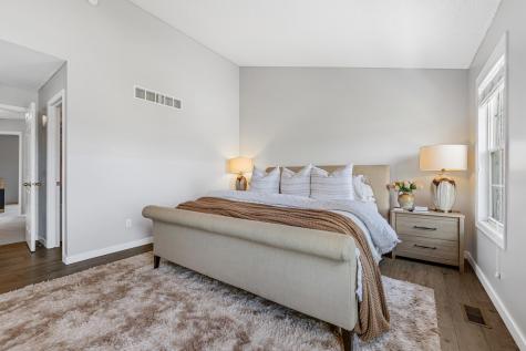 1724 Riverside Drive Shakopee MN 55379