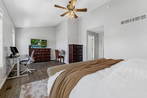 1724 Riverside Drive Shakopee MN 55379