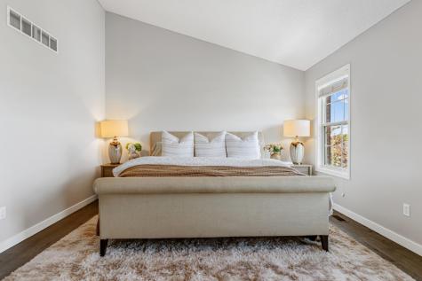 1724 Riverside Drive Shakopee MN 55379