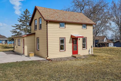 1240 Browns Lane Dakota MN 55925