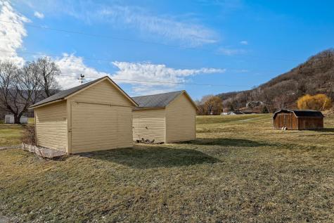 1240 Browns Lane Dakota MN 55925