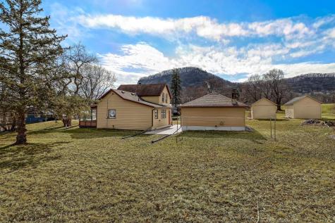 1240 Browns Lane Dakota MN 55925