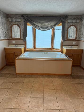 915 Bennett Avenue Portland ND 58274