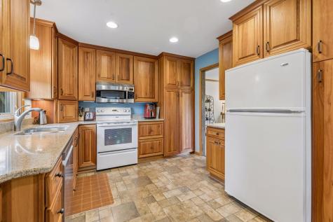 3170 Queensland Lane N Plymouth MN 55447