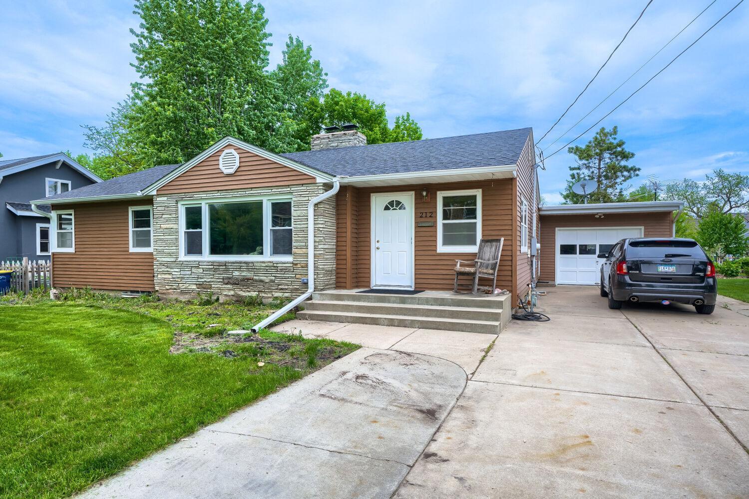 212 Woodley Street W Northfield MN 55057