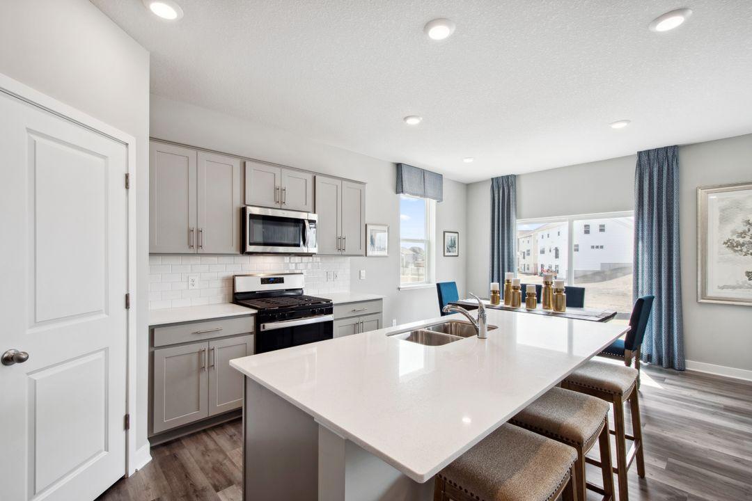 2367 Highview Terrace Shakopee MN 55379