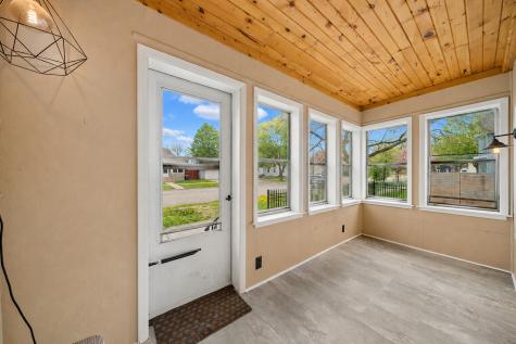 112 7th Avenue NW Faribault MN 55021