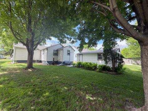 219 10th Avenue Worthington MN 56187
