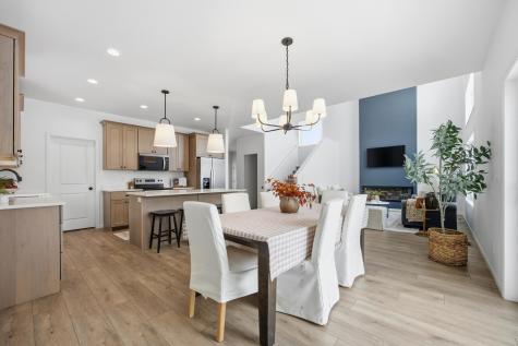 1039 61st Avenue W West Fargo ND 58078