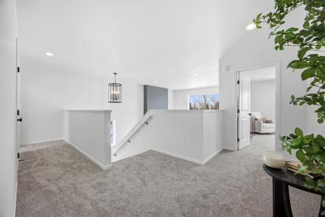 1039 61st Avenue W West Fargo ND 58078