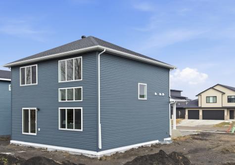 1039 61st Avenue W West Fargo ND 58078