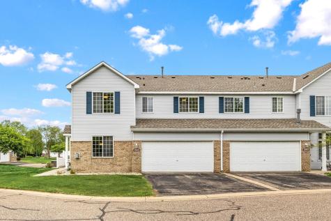 1913 Mockingbird Avenue Shakopee MN 55379