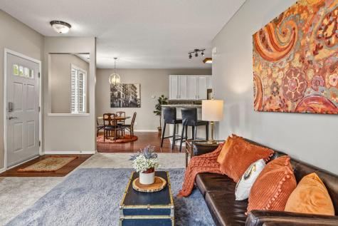 1913 Mockingbird Avenue Shakopee MN 55379