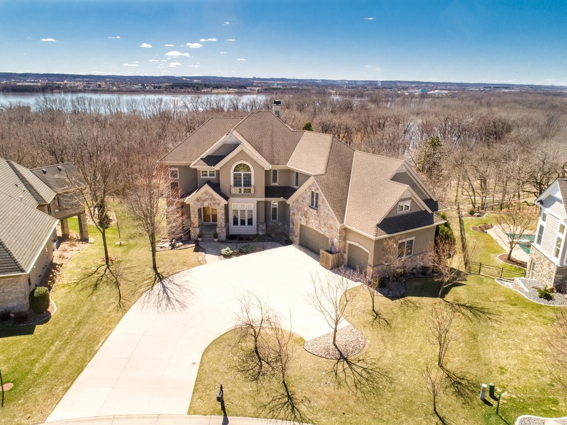 10689 Sonoma Ridge Eden Prairie MN 55347