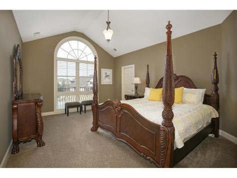 10689 Sonoma Ridge Eden Prairie MN 55347