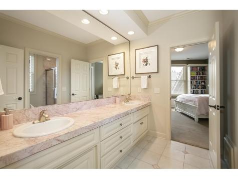 10689 Sonoma Ridge Eden Prairie MN 55347