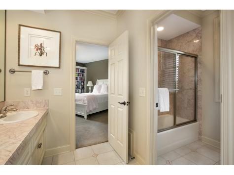 10689 Sonoma Ridge Eden Prairie MN 55347