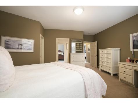 10689 Sonoma Ridge Eden Prairie MN 55347