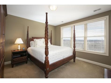 10689 Sonoma Ridge Eden Prairie MN 55347