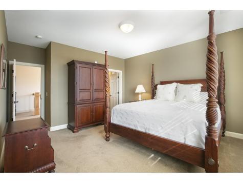 10689 Sonoma Ridge Eden Prairie MN 55347