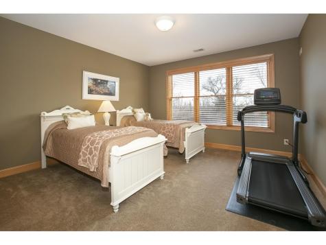 10689 Sonoma Ridge Eden Prairie MN 55347