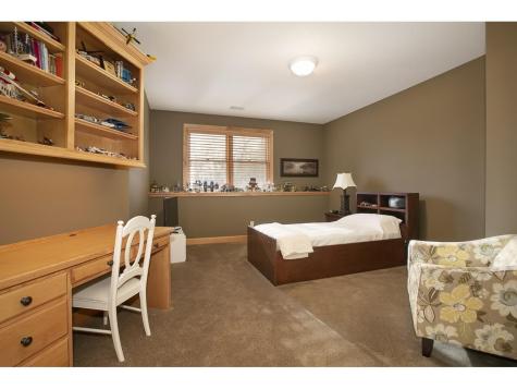 10689 Sonoma Ridge Eden Prairie MN 55347
