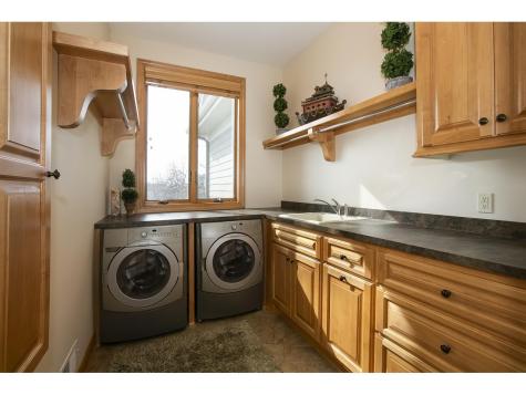 10689 Sonoma Ridge Eden Prairie MN 55347