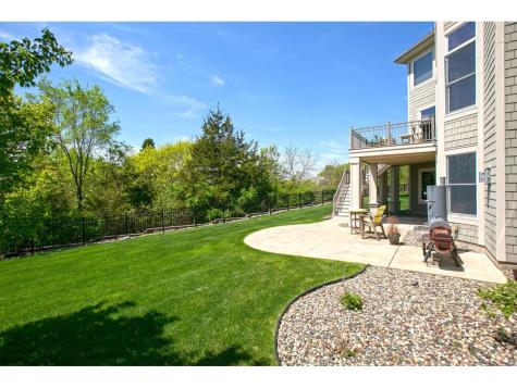 10689 Sonoma Ridge Eden Prairie MN 55347
