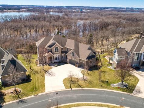 10689 Sonoma Ridge Eden Prairie MN 55347