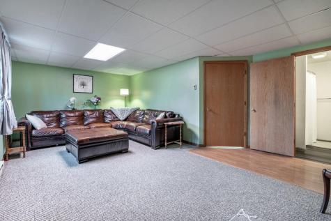 211 1st Street SE Elbow Lake MN 56531