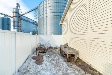 211 1st Street SE Elbow Lake MN 56531