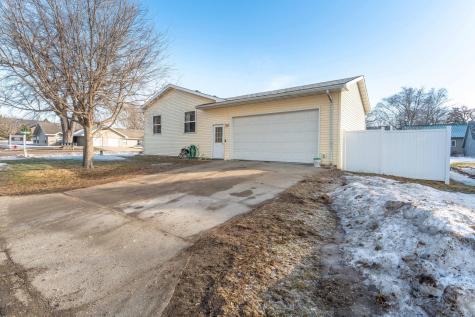 211 1st Street SE Elbow Lake MN 56531
