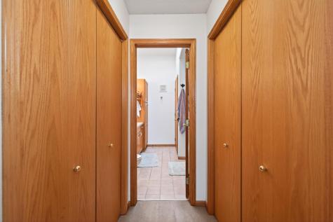 4272 39 1/2 Avenue S Fargo ND 58104
