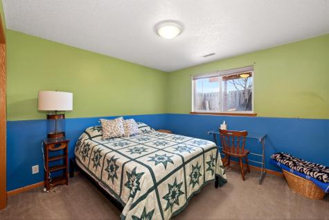 4272 39 1/2 Avenue S Fargo ND 58104
