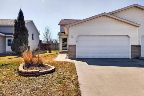 4272 39 1/2 Avenue S Fargo ND 58104
