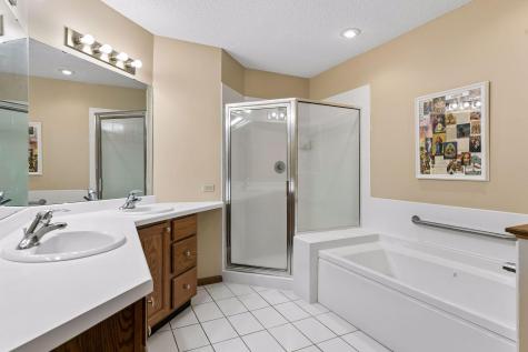 1688 Wexford Way Woodbury MN 55125